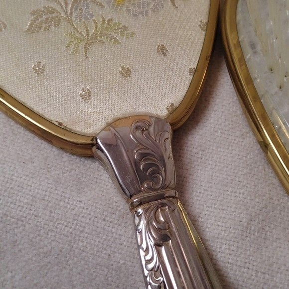 𝅺vintage Hair Brush and Mirror Set - Picture 9 of 16